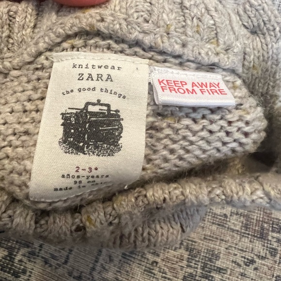 Zara knit sweater 2/3Y - Picture 3 of 3